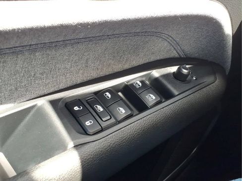 Used 2025 Jeep Compass Sport AWD/4WD image 25