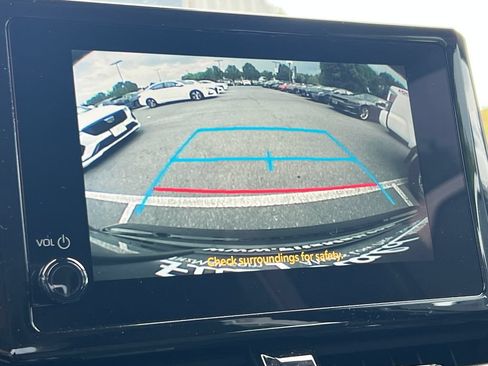 Used 2025 Toyota Corolla LE FWD image 27