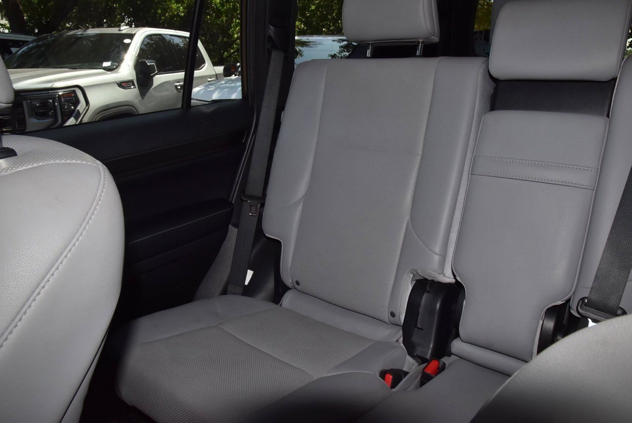 Used 2023 Lexus GX 460 w/ Black Line Special Edition AWD/4WD image 20