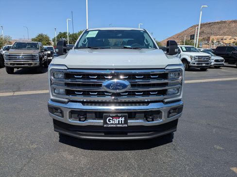 Certified 2025 Ford F250 Lariat AWD/4WD image 11