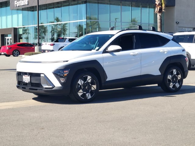 Used 2024 Hyundai Kona SEL FWD image 2