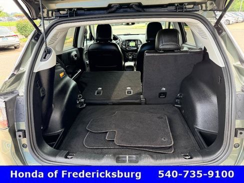 Used 2018 Jeep Compass Limited w/ Navigation Group AWD/4WD image 16