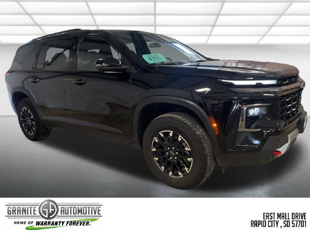 Used 2025 Chevrolet Traverse Z71 w/ Driver Confidence Package AWD/4WD image 12
