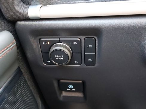 Certified 2025 Ford Expedition Active AWD/4WD image 32