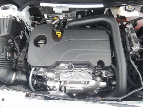 New 2026 Chevrolet Equinox LT w/ Convenience Package II image 39