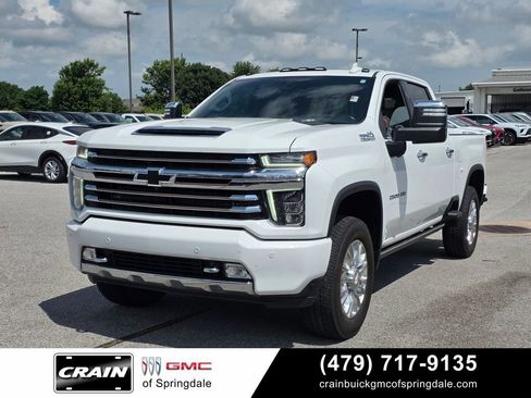 Used 2022 Chevrolet Silverado 2500 High Country w/ Z71 Off-Road Package AWD/4WD image 3
