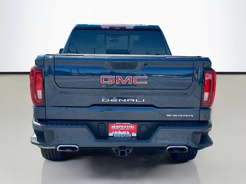 Used 2022 GMC Sierra 1500 Denali w/ Denali Reserve Package AWD/4WD image 7