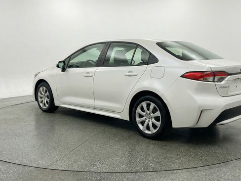 Used 2025 Toyota Corolla LE FWD image 6