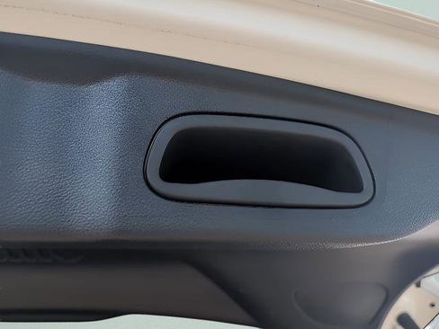 Certified 2024 Jeep Compass Limited image 24