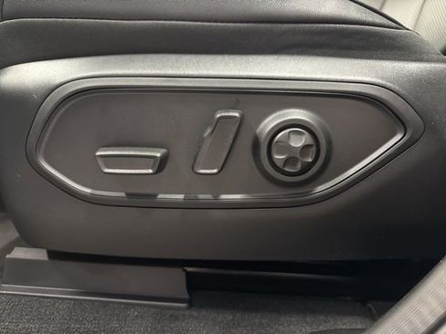 New 2025 Jeep Grand Cherokee Limited w/ Luxury Tech Group II AWD/4WD image 26