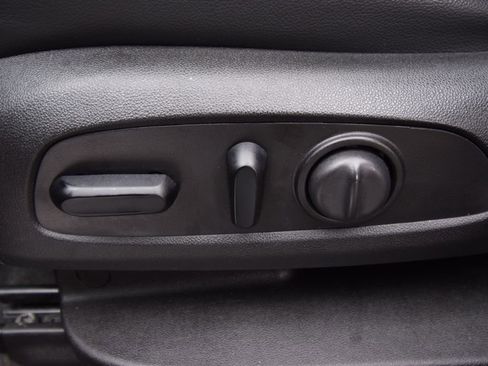 Used 2021 GMC Acadia Denali w/ Denali Technology Package image 27