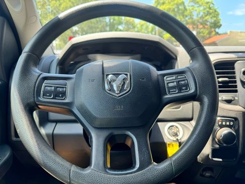 Used 2019 RAM 1500 Tradesman RWD image 17