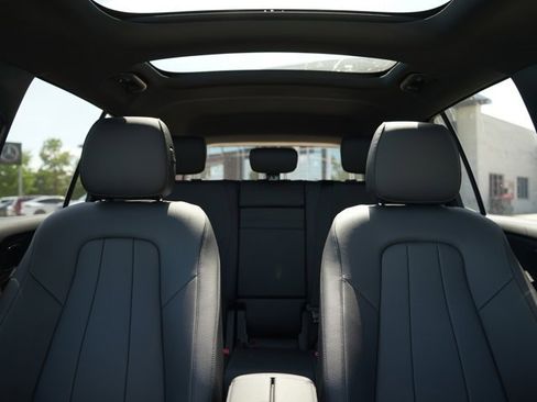 Used 2026 Mercedes-Benz GLB 250 4MATIC image 25