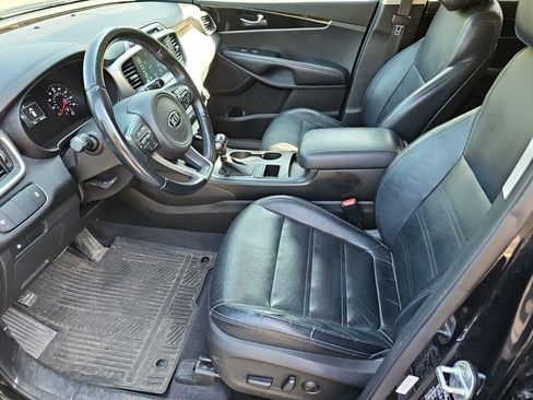 Used 2017 Kia Sorento AWD w/ LX Convenience Package image 18