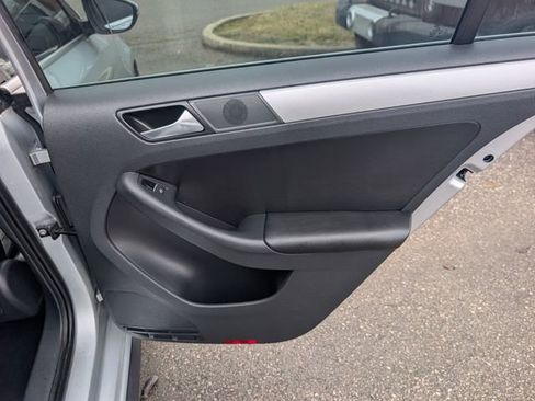 Used 2014 Volkswagen Jetta GLI Autobahn image 19