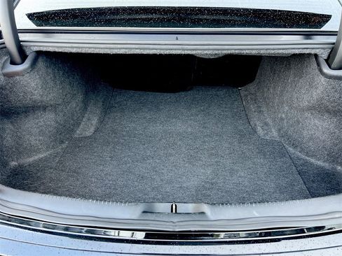 Used 2023 Chrysler 300 Touring w/ Sport Appearance Package image 21