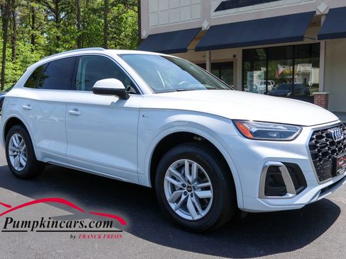Used 2023 Audi Q5 2.0T Premium w/ Convenience Package AWD/4WD image 1