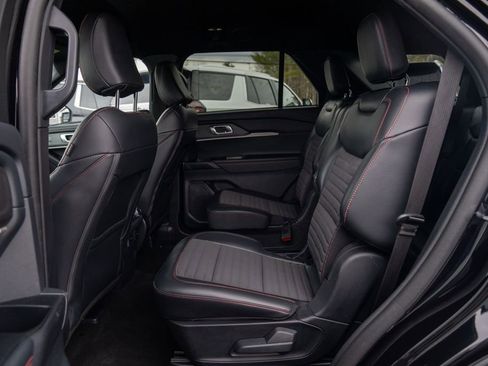 Used 2025 Ford Explorer ST-Line image 17