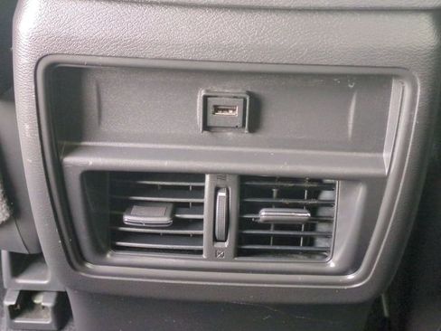 Used 2017 Nissan Murano SV image 22