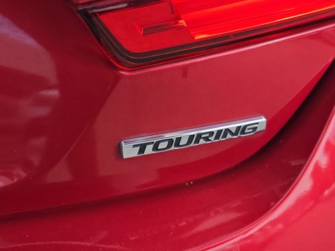 Used 2018 Honda Accord Touring image 36