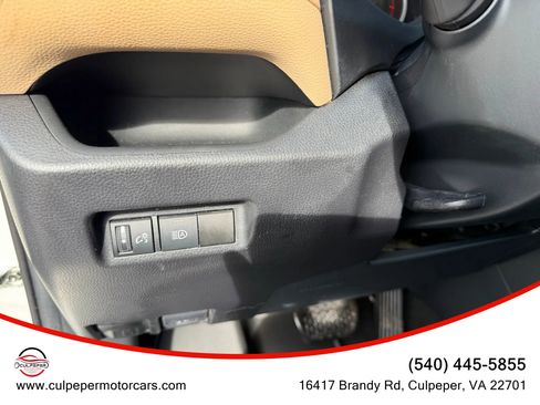 Used 2021 Toyota RAV4 LE image 18