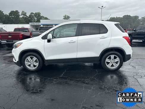 Used 2019 Chevrolet Trax LS w/ Tint and Cruise Package FWD image 4