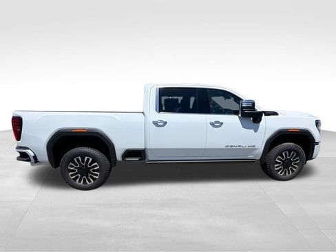 New 2026 GMC Sierra 3500 Denali Ultimate AWD/4WD image 9