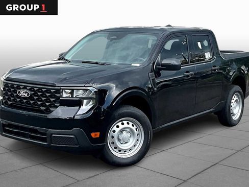 New 2025 Ford Maverick XL image 1