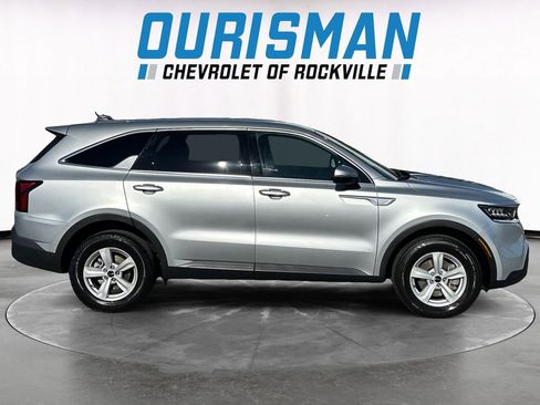 Used 2022 Kia Sorento LX image 7