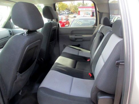 Used 2007 Chevrolet Silverado 2500 W/T image 9