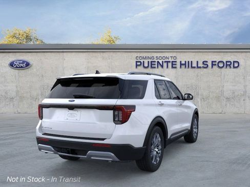 New 2026 Ford Explorer Platinum image 8