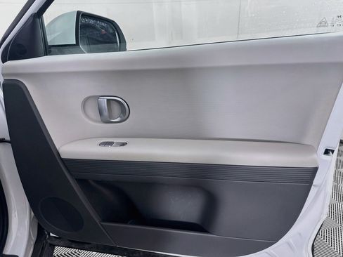 Used 2024 Hyundai Ioniq 5 SEL RWD image 32