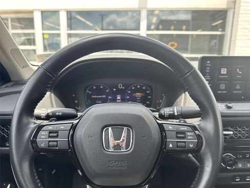 Used 2023 Honda Accord Touring image 16