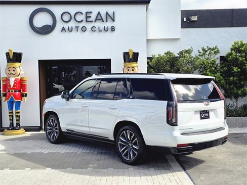 Used 2023 Cadillac Escalade Sport w/ Touring Package image 3