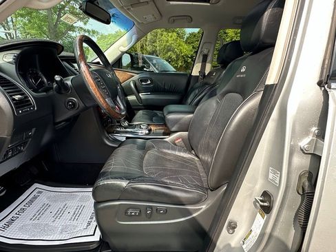 Used 2011 INFINITI QX56 4WD w/ Deluxe Touring Pkg image 13