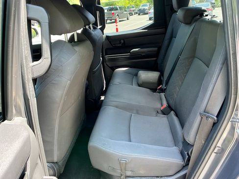 Used 2025 Toyota Tacoma SR5 AWD/4WD image 21