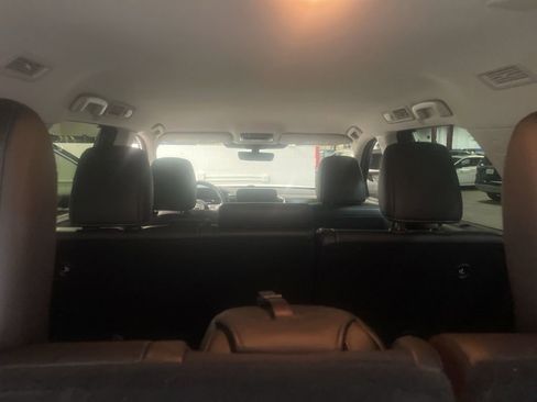 Used 2023 Nissan Pathfinder SL w/ Lighting Package (N92) image 36