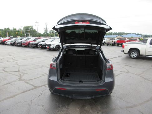 Used 2021 Tesla Model Y Long Range AWD/4WD image 8