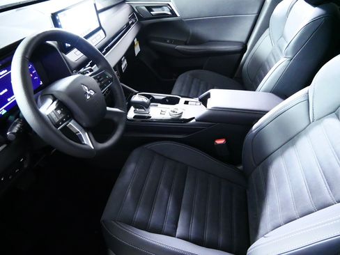 New 2026 Mitsubishi Outlander SE AWD/4WD image 4