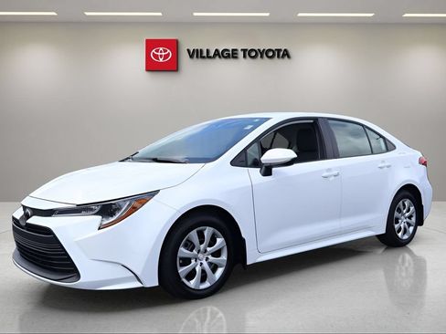 Certified 2026 Toyota Corolla LE FWD image 1