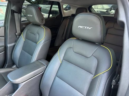 Used 2024 Chevrolet Trax ACTIV w/ Sunroof Package FWD image 20