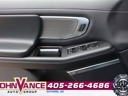Used 2025 Ford Expedition Platinum AWD/4WD image 33