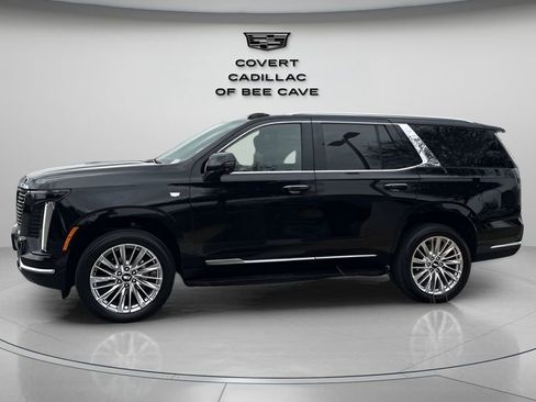 Used 2025 Cadillac Escalade Premium Luxury image 4