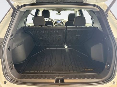 Used 2024 Chevrolet Equinox LT image 30