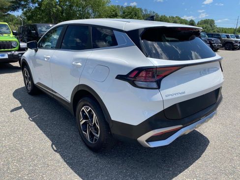 Used 2023 Kia Sportage LX image 6