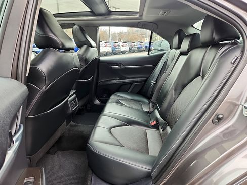 Used 2022 Toyota Camry XSE w/ Navigation Package image 8