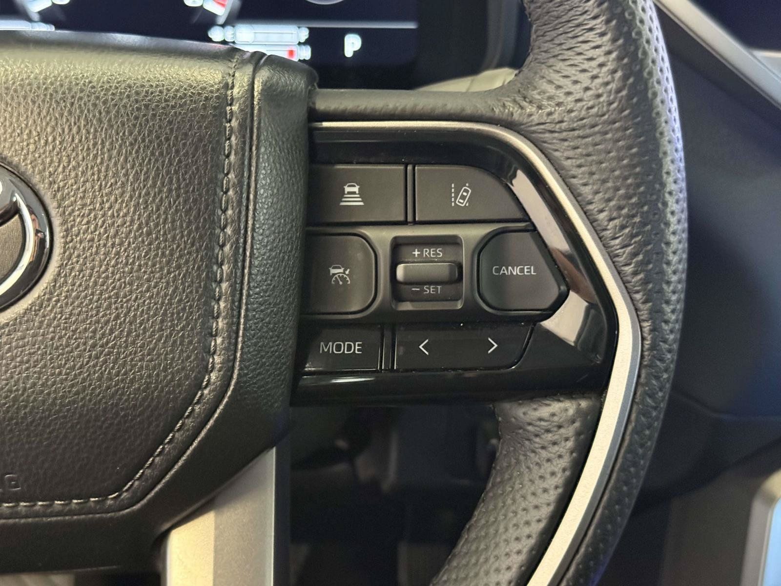 Used 2024 Toyota Tundra Limited AWD/4WD image 32
