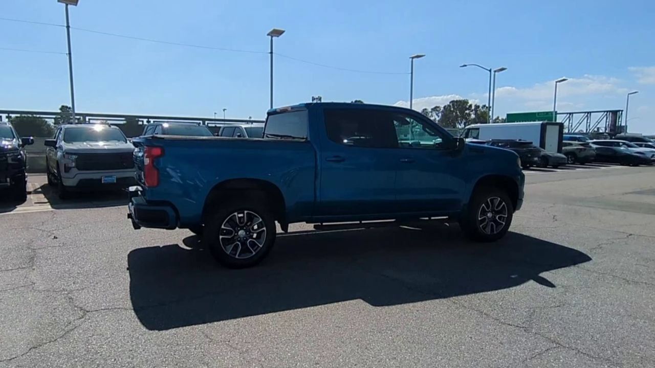 Used 2023 Chevrolet Silverado 1500 RST w/ Z71 Off-Road Package AWD/4WD image 8
