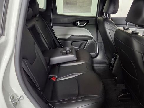 New 2026 Jeep Compass Limited image 31