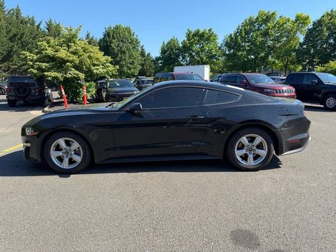 Used 2019 Ford Mustang Coupe RWD image 4
